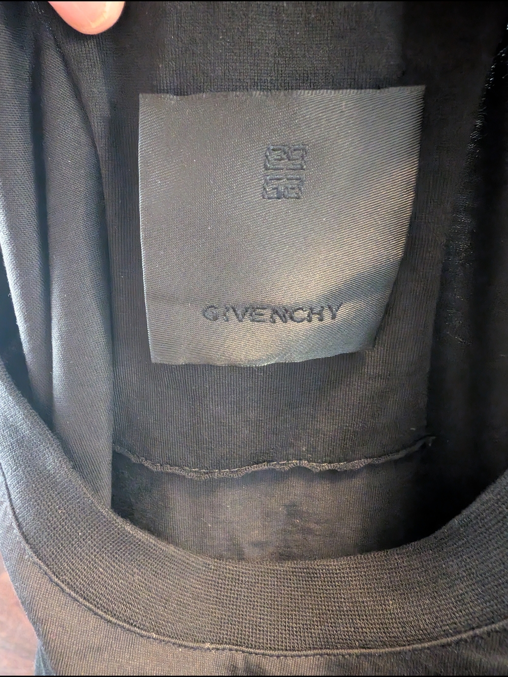 Givenchy Black Tee with Red Star Logo, Mens XL - Picture 5 of 9